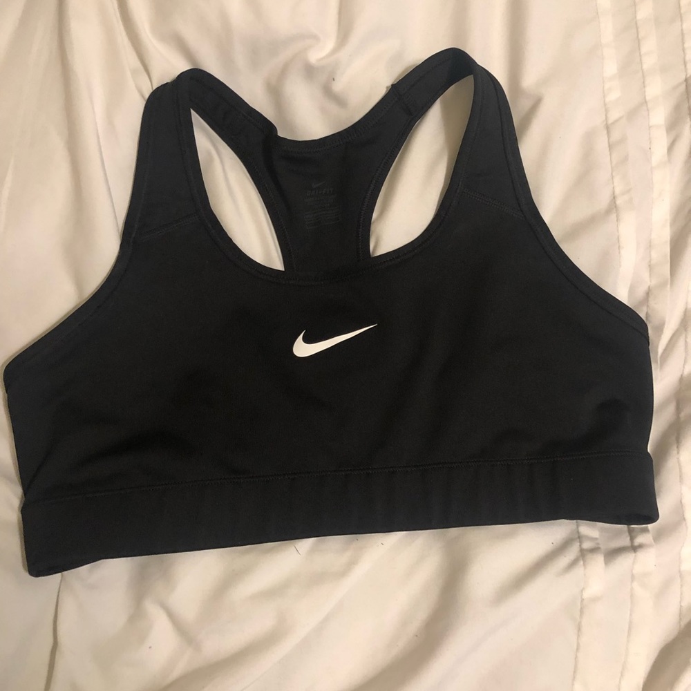 Black Nike sports bra L